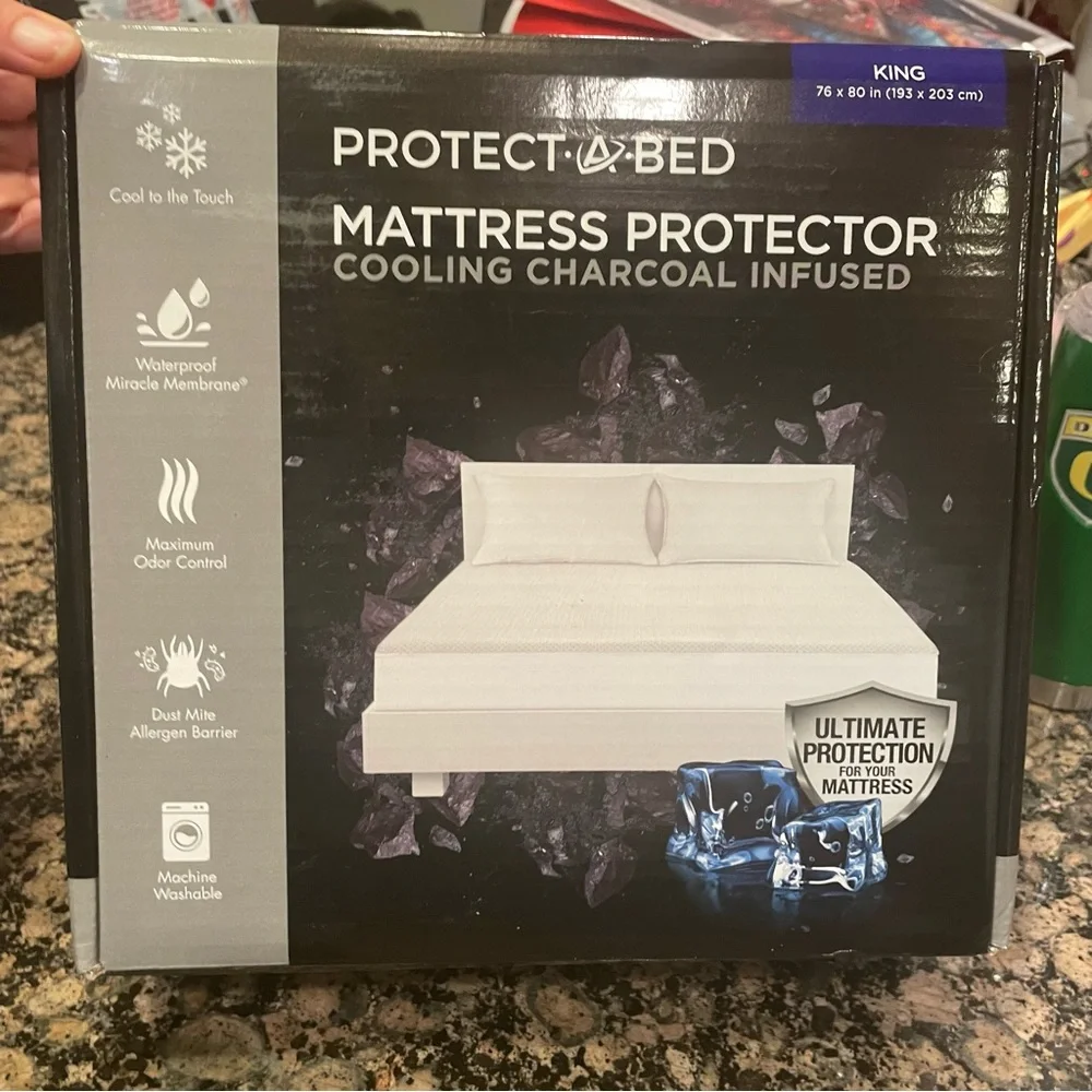 NWT protect a bed mattress protector cooling charcoal infused king